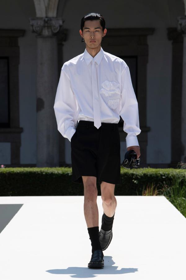 Valentino Spring 2024 Menswear collection: The NarrativesFashionela
